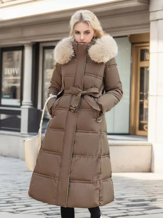 Luxuriöser Warmer Winter Daunenmantel mit Fellbesatz für Damen | Ideal für den Winter