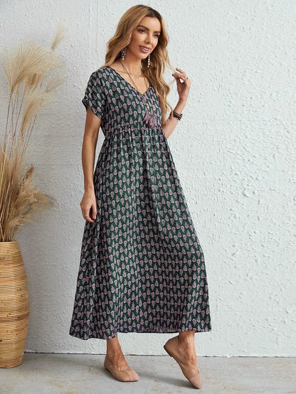 Sadira - Neues Vintage-Kleid mit V-Ausschnitt aus Leinen und Moderner Stil